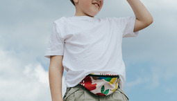 What Kind Of Kid's Fanny Pack Should You Get?